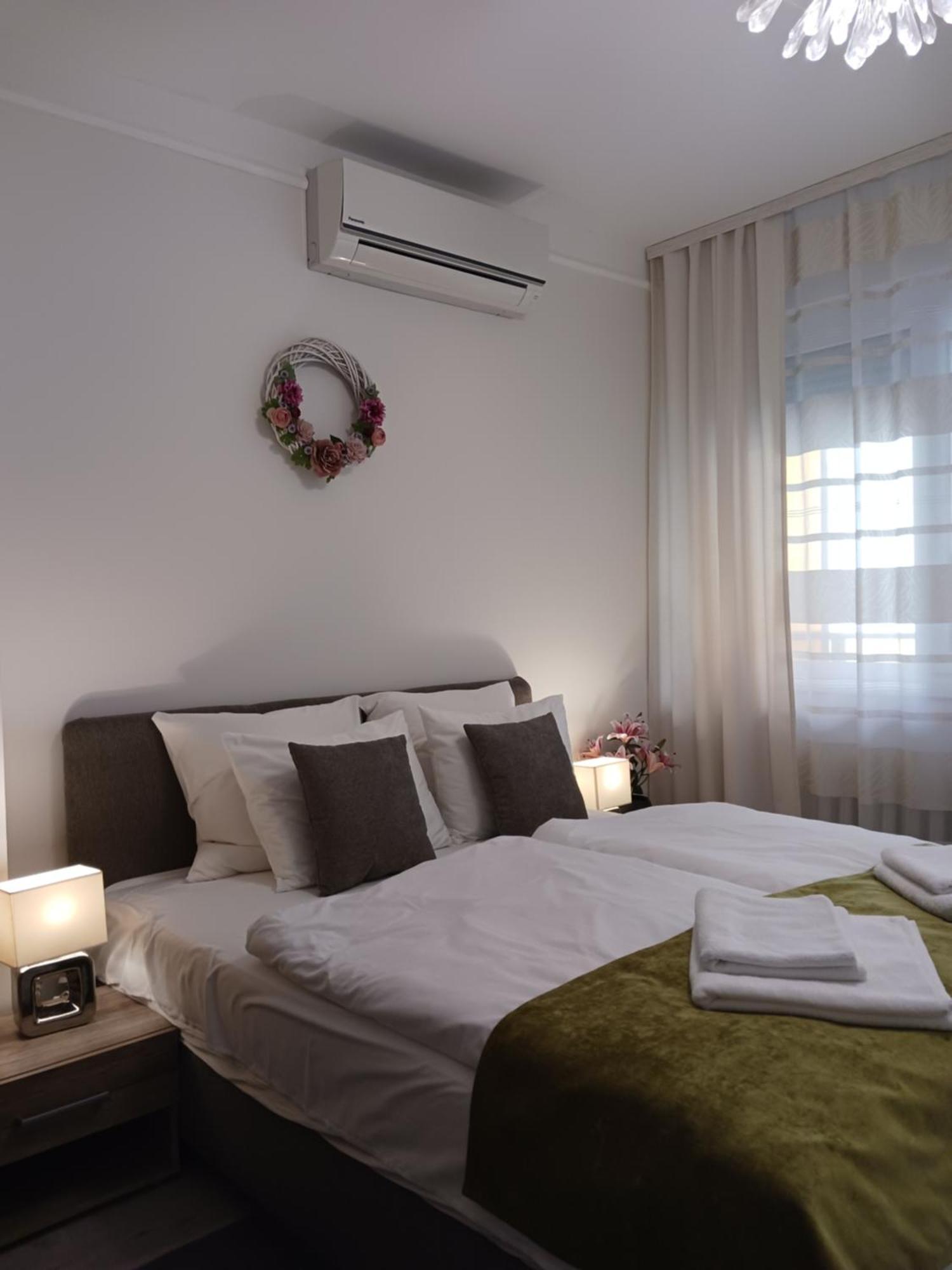 Corner Apartment บูดาเปสต์ ภายนอก รูปภาพ